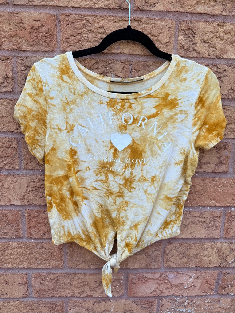 💫10/$25 • Rebel Sugar California Tie-Dye Knot Front Crop Top